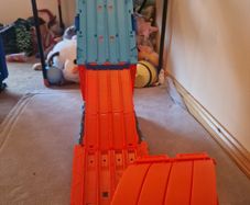 Hot Wheels Track Builder Race Crate
