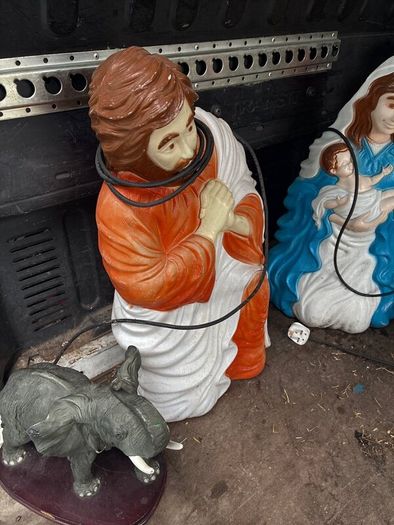 Xmas figures