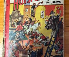 Vintage annual:'The Hotspur Book for Boys' 1943
