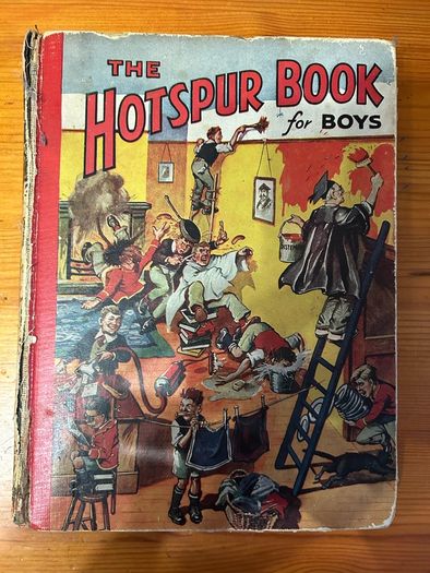 Vintage annual:'The Hotspur Book for Boys' 1943
