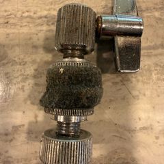 hi-hat clutch