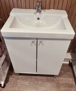 Sink with vanity & Mixer Tap