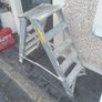 Step ladder Image 4
