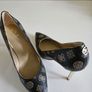 Guess Brown Logo-Print Court Shoes Brocr-Brown RRP 129e 6 UK & 7 UK NEW & BOXED perfect for Christmas party Image 2