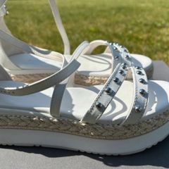 Nero Giardani white Italian leather sandals