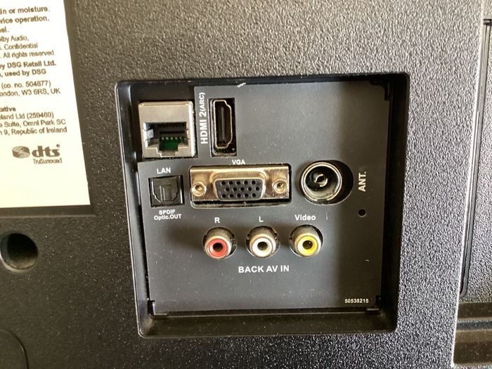 JVC 32 inch LED SMART Television with USB, 2 HDMI, PC Connection port, WIFI connectivity, etc (Boxed / Like New)
