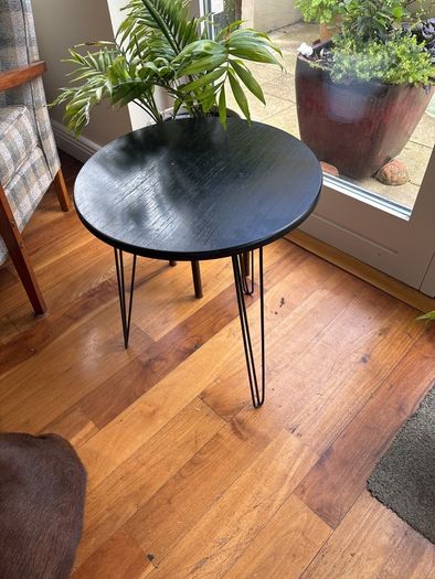 Black Round Side / Lamp Table with hairpin legs
