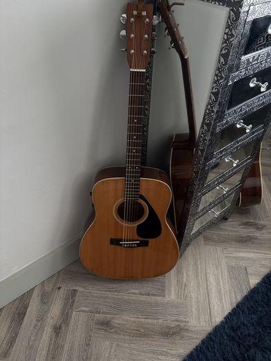 Yamaha FG335E
