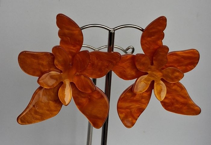 Marbled Orange 3D Tiger Lily Resin Earrings