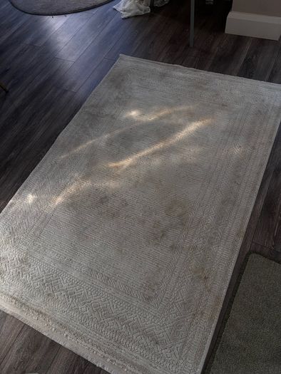 Cream/white rug