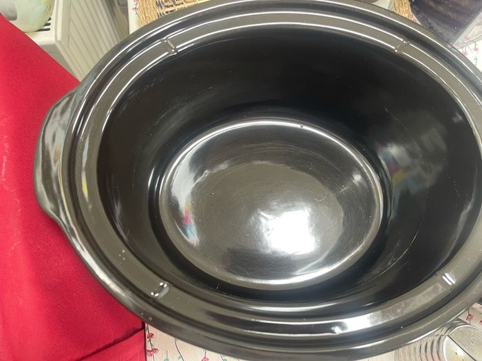 Morphy Richard's slow cooker