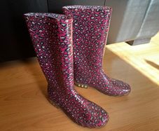Pink leopard print wellies Size 38