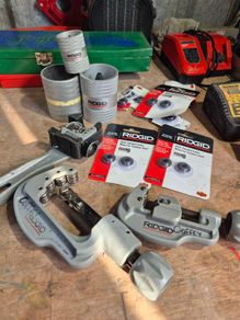 Pipe cutter