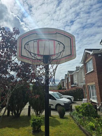 basketball stand