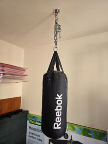 Reebok Punch Bag with Ceiling Mount & Chain