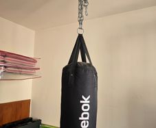 Reebok Punch Bag with Ceiling Mount & Chain