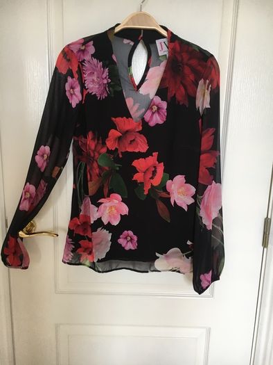 Floral long sleeve top
