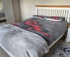 Queen size bed