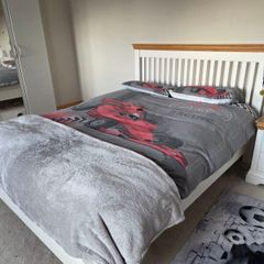 Queen size bed
