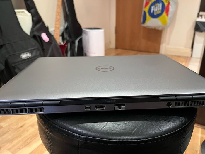 Dell Precision 7550 | i7-10875H | 15.6"