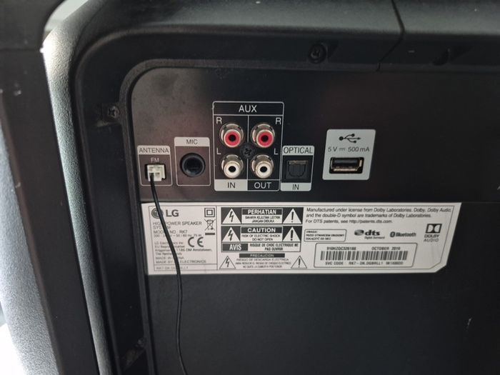 LG rk7 XBoom 550 watt Speaker and projector