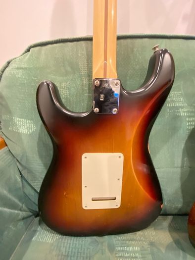 Fender Performer Series Highway Strat with case