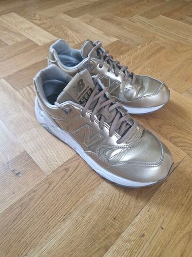 New Balance 580 Trainers - Gold