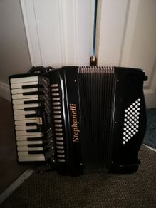 Stephanelli 48 base piano accordion