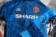 Retro Man Utd jersey