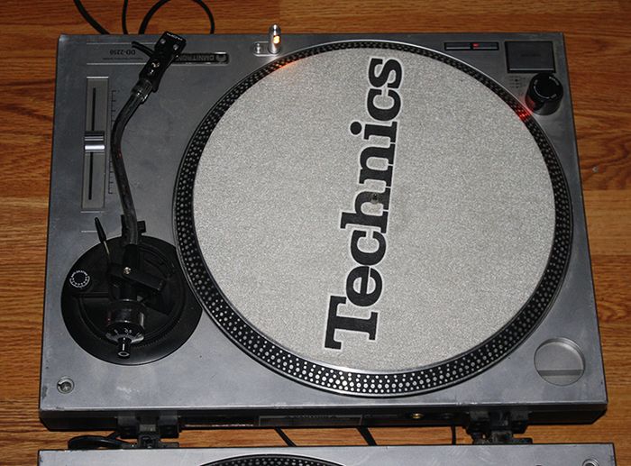 Omnitronic DD-2250 Turntables