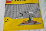 Brand new lego base plate 11024