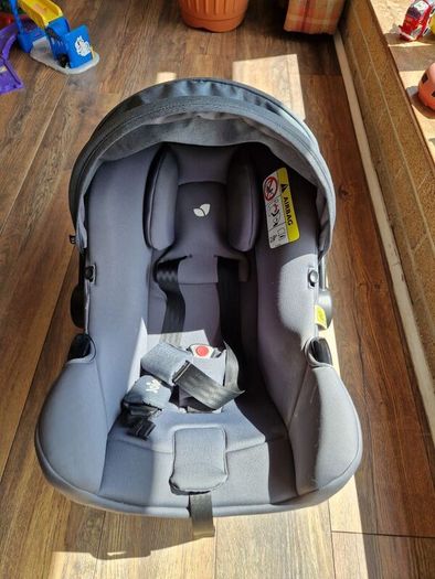 Joie Chrome DLX Trio 3-in-1 Travel System Bundle with i-Snug 2 Car Seat and ISOFix