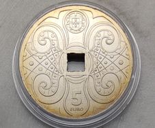 Portugal 5 Euro Base Metals Uncirculated Coin 2022 - The Art of Porcelain - Portugal and the East