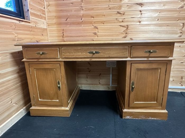 desk