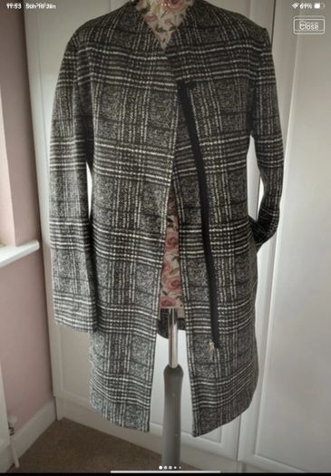 coat Bnwt peruzzi coat size 38 herringbone print.   Italian brand choice boutiques