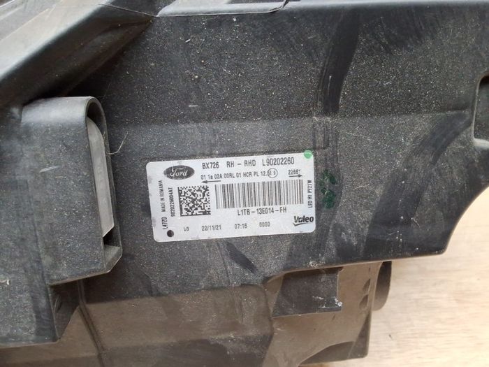 Ford puma headlight