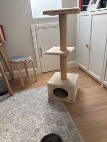 Cat tree