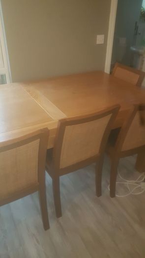 table and 4 chairs