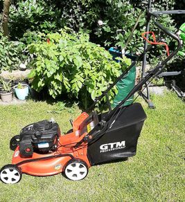 Self Propelled Lawnmower