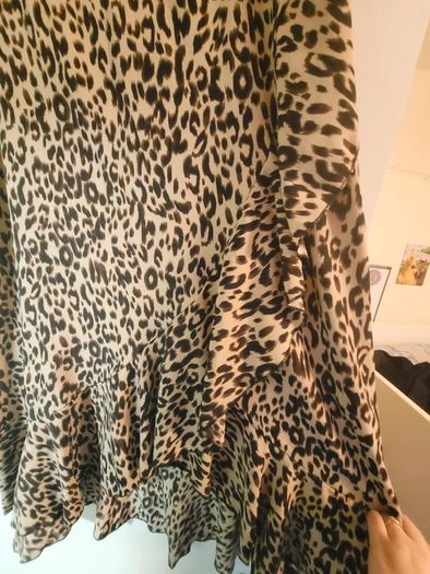 leopard print skirt