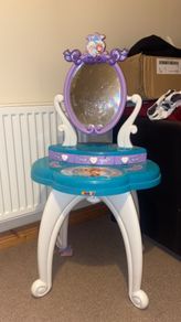 Frozen Vanity Table