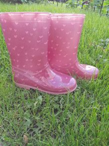 Sparkly pink wellies