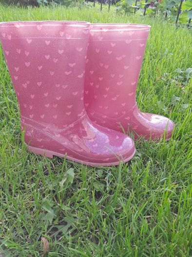 Sparkly pink wellies
