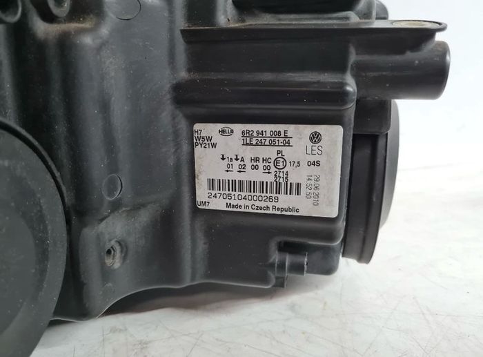 Volkswagen Polo Right Headlight Halogen Driver Hatchback 6r2941008f