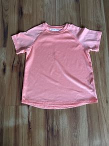 Girls t shirt age 9-10Excellent condition