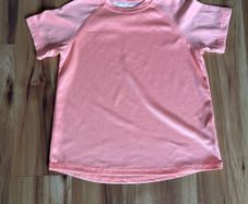 Girls t shirt age 9-10Excellent condition