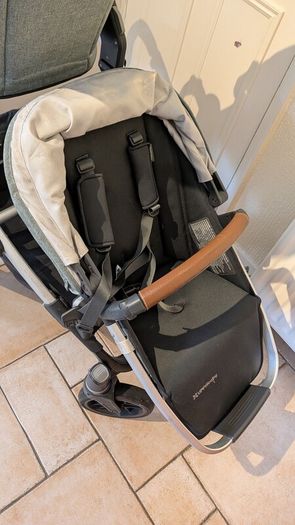 Uppababy Vista (Includes Bassinet, Rumble Seat & All Adapters)