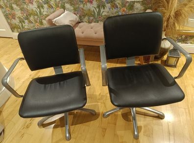 2 Salon chairs