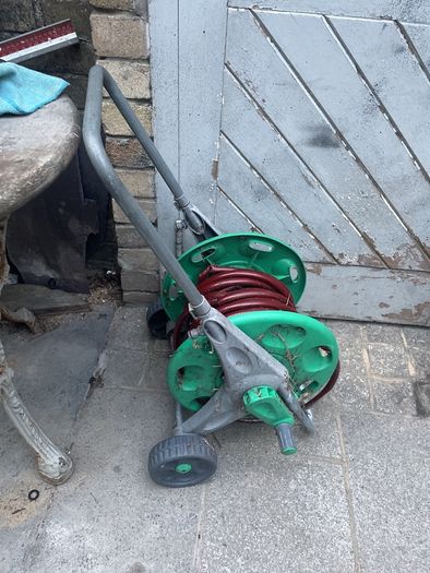 Hose reel