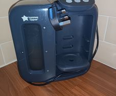 Baby bottle maker